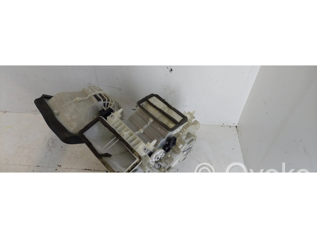 Другая деталь салона