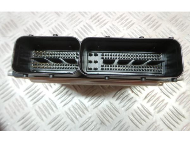 Блок управления двигателя 018, 03L906018PH   Audi Q3 8U