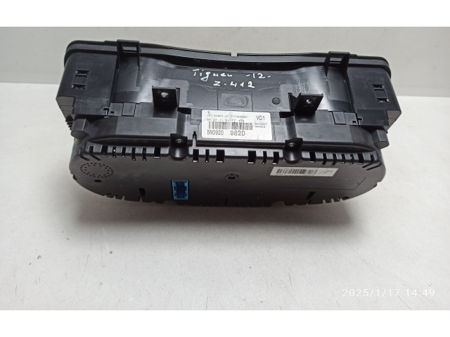 Přístrojová deska Volkswagen Tiguan 2012 5N0920982D