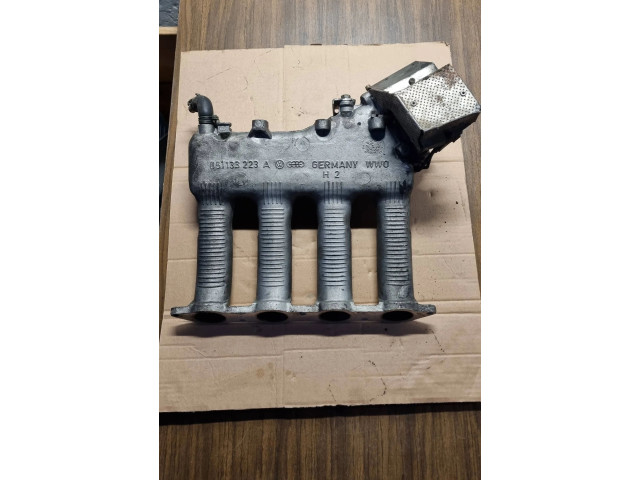 Всасывающий коллектор 051133223A    Volkswagen Golf II