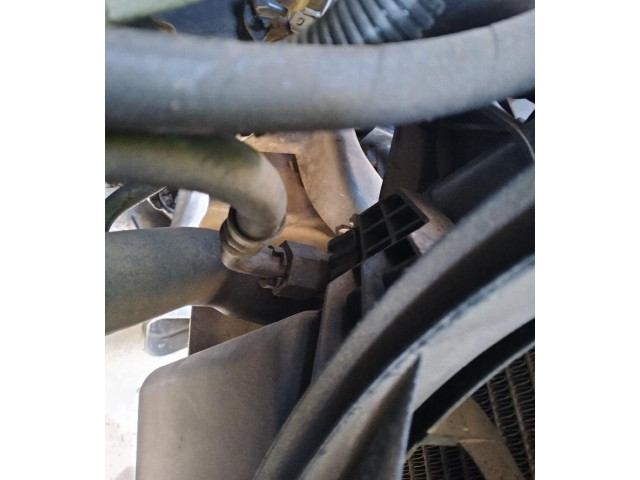 Рулевая рейка Радиатор охлаждающей жидкости Sinreferencia Volvo XC90 2003 - 2006 года