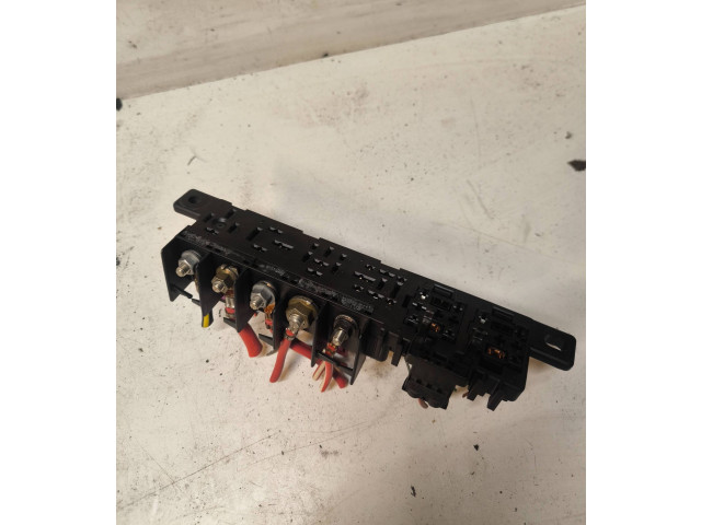 Блок предохранителей  8L0941822, 896081000   Skoda Octavia Mk1 (1U)    