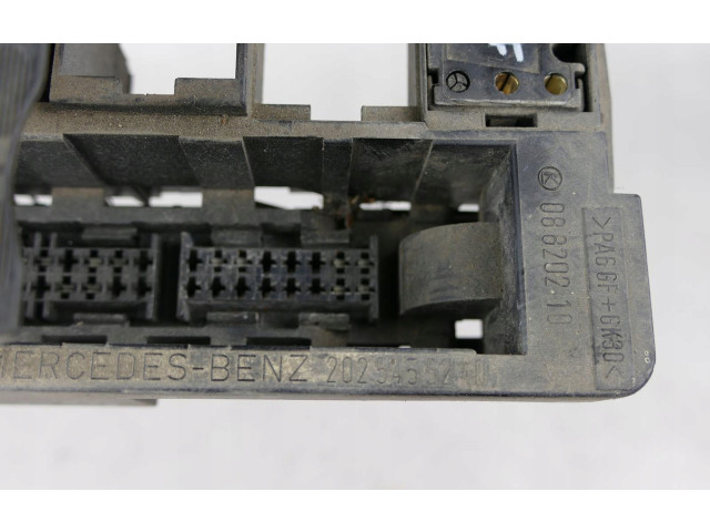   Pojistková skříňka    Mercedes-Benz C W202 1995