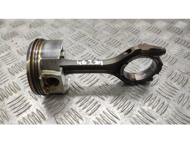 Поршень с шатуном Nissan 370Z для бензинового двигателя 3.7