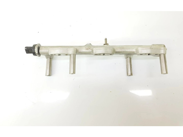 Топливная рампа 8698787, 13538698787   BMW X5 G05  