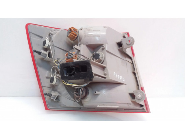 Задний фонарь правый 5E9945096 Skoda Octavia Mk3 (5E) 2013-2019 года