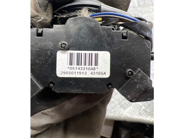 Ручка стеклоочистителей 05143310AB, 2955011913 Jeep Grand Cherokee (WK)