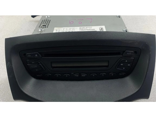 Радио/ проигрыватель CD/DVD / навигация