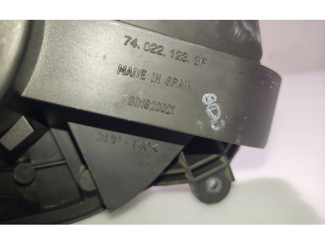 Вентилятор печки    8D1820021, 740221233F   Volkswagen Passat Alltrack