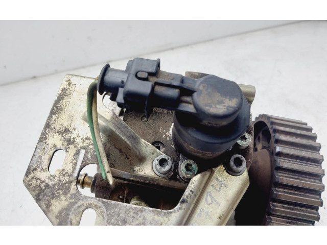 Топливный насос