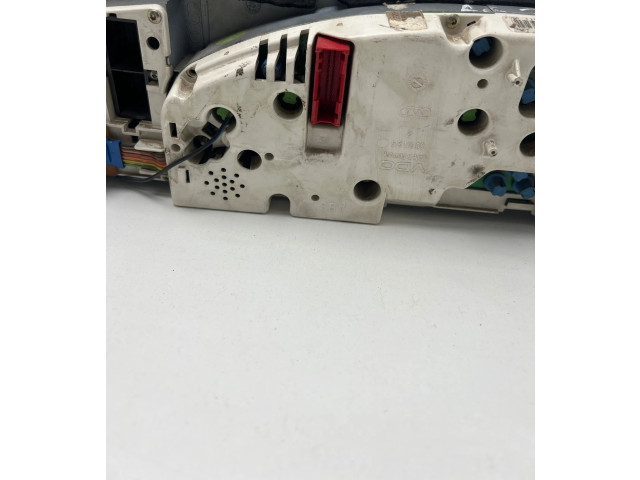 Панель приборов 88311219   Audi A6 S6 C4 4A       