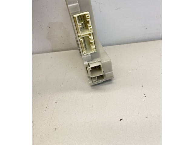 Pojistková skříňka 8267030340B Lexus GS 250 350 300H 450H 2014