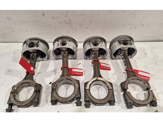 Поршень с шатуном D4F740 Renault Clio III