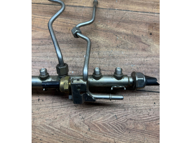 Топливная рампа 7562474, 00010548 BMW 5 E60 E61