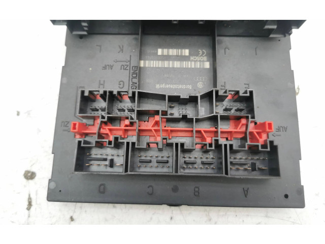 Pojistková skříňka 3C8937049D Volkswagen Tiguan 2008