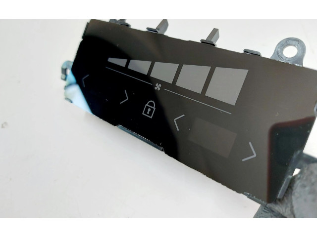 Блок управления климат-контролем 31674024   Volvo V60