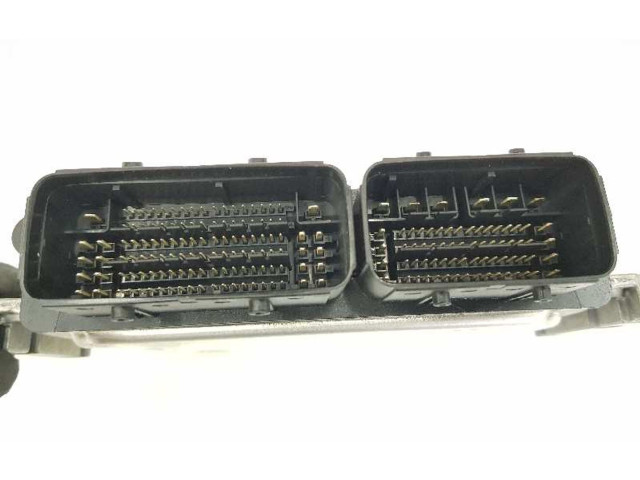 Блок управления двигателя 9825318180, 0281034189   Peugeot Expert