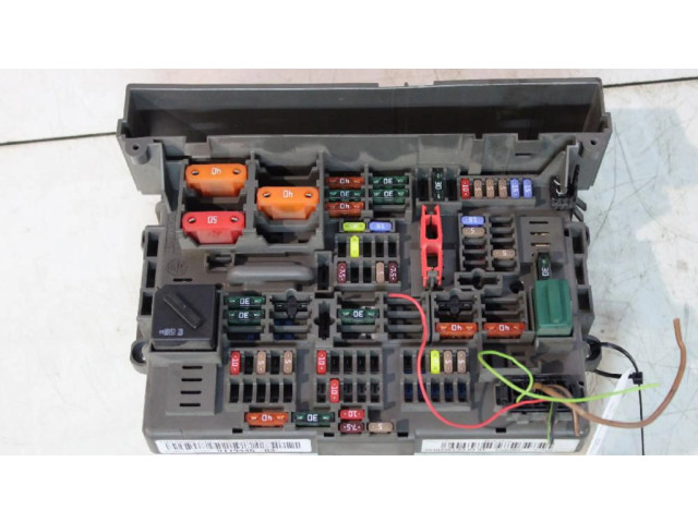 Pojistková skříňka BMW 3 E92 E93 2006