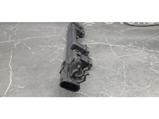 Топливная рампа    Renault Twingo II  