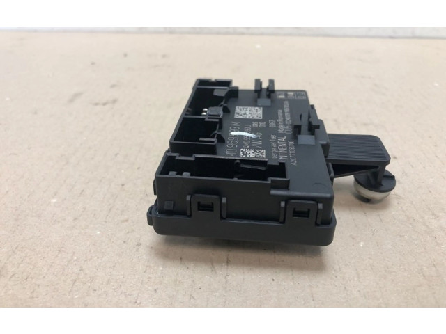 Блок управления центрального замка 4M0959593M, 4M0959593M Audi e-tron