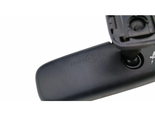 Зеркало заднего вида (в салоне)