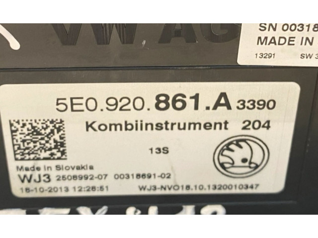 Přístrojová deska Skoda Octavia Mk3 (5E) 2014 5E0920861A