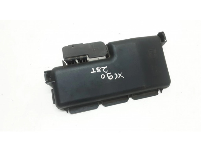 Крышка блока предохранителей 30728133   Volvo XC90    