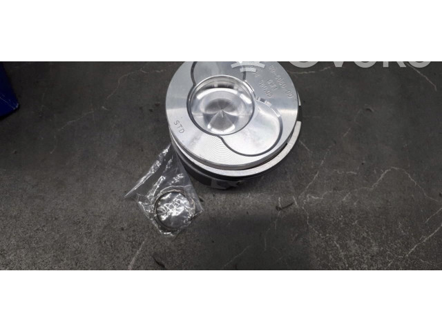 Píst Volkswagen Touareg I