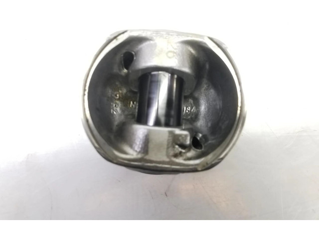  Поршень с шатуном  03L107065J, 03L107065J  Volkswagen Golf VI  