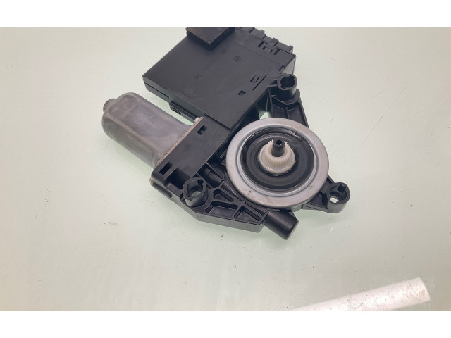 Передний двигатель механизма для подъема окон