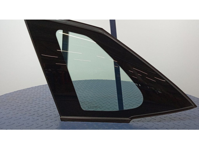 Заднее боковое стекло кузова