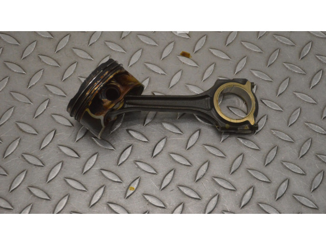  Поршень M 270.910 04671  Mercedes-Benz CLA C117 X117 W117  