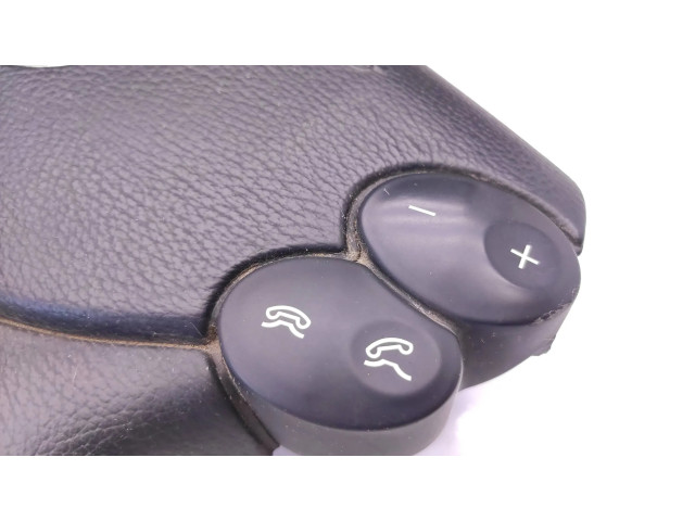 Подушка безопасности водителя 2304600798   Mercedes-Benz CLK A209 C209