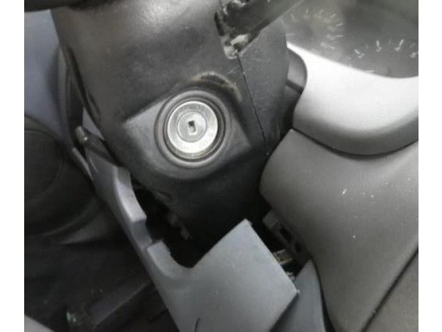 Моторчик заднего дворника     Mitsubishi Space Star