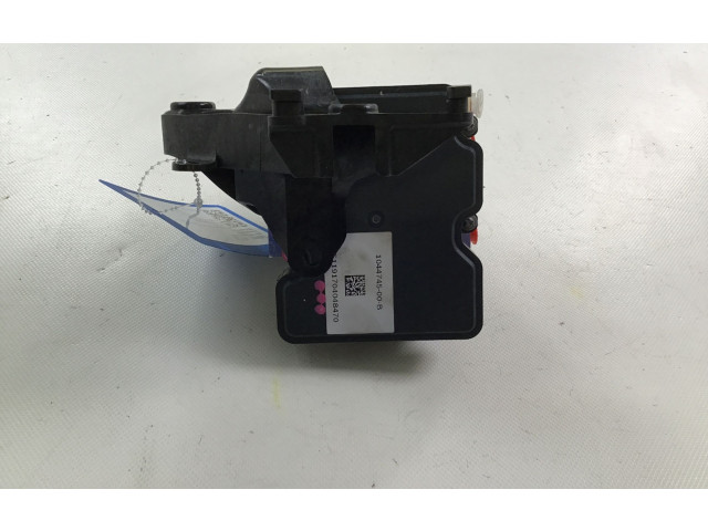 Блок ABS 1044745-00-B Tesla Model 3