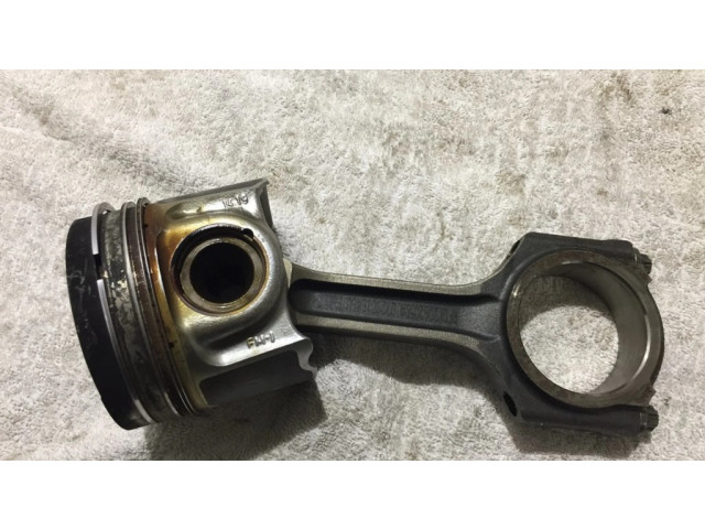 Píst ATE00, RFGK206205BA Ford Transit pro naftový motor 2.0