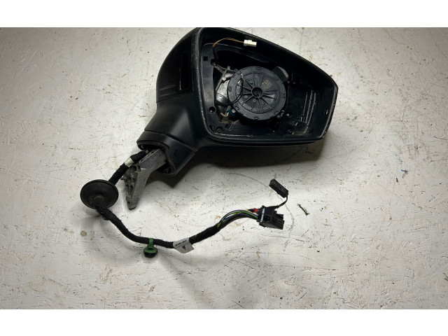 Zpětné zrcátko  Volkswagen Tiguan 2017  5NB857502  