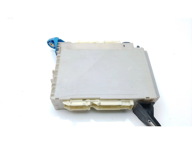 Блок предохранителей 8273053J31 Lexus RC