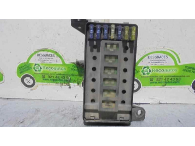 Блок предохранителей YQE102830, 005442101296 Rover 214 - 216 - 220