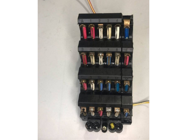 Pojistková skříňka 1245402050 Mercedes-Benz E W124 1992