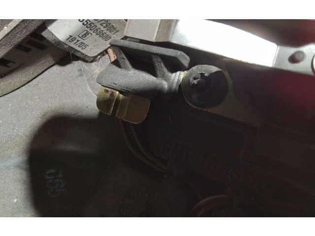 Руль Renault Trafic II (X83)  2002 - 2014 года 555068600      