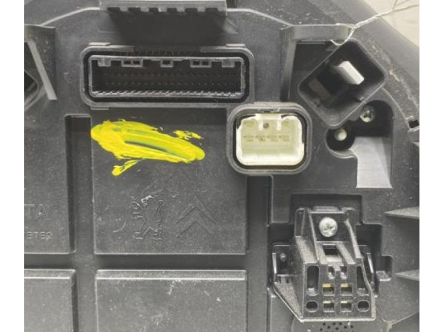 Панель приборов    Peugeot 108       