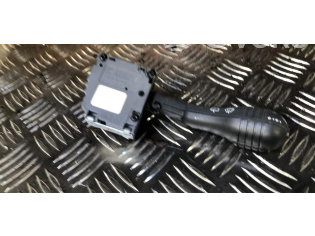 Ручка стеклоочистителей 7700832722 Renault Twingo I