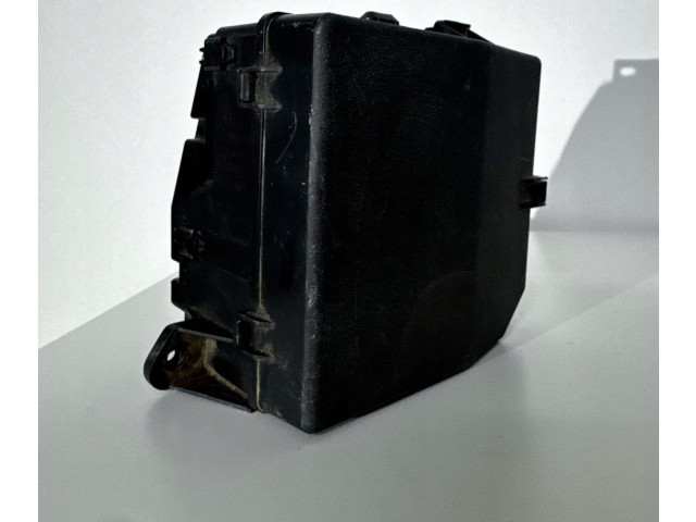 Блок предохранителей Mitsubishi Outlander