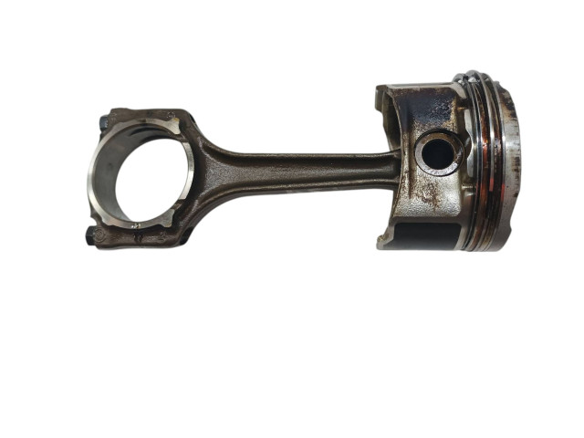  Поршень с шатуном  55196910, 16V  Fiat Grande Punto  