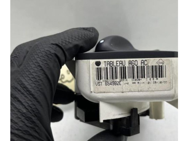 Блок управления климат-контролем 7702295062 Renault Clio II