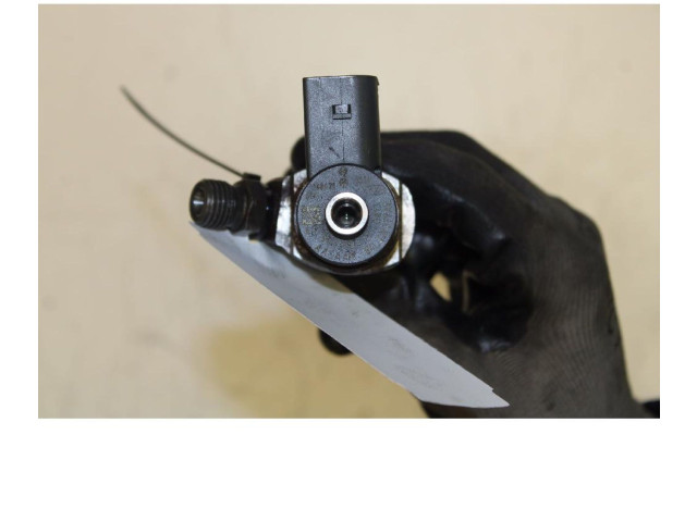 Форсунка 0445110471, 04L130277AE    Audi A5 8T 8F  CNH 