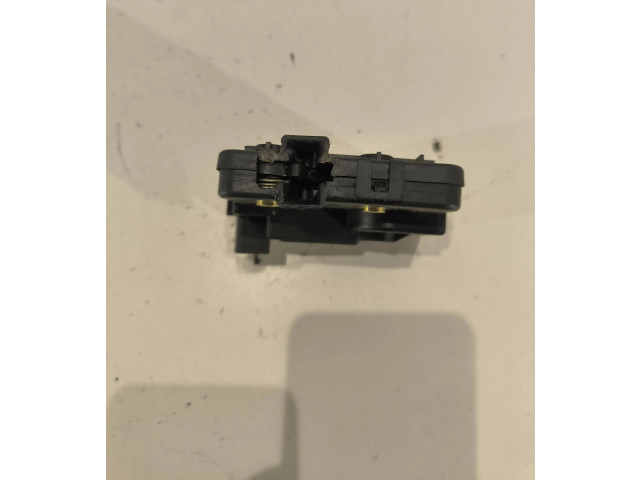 Замок багажника 4l147840860 Jaguar X-Type - года