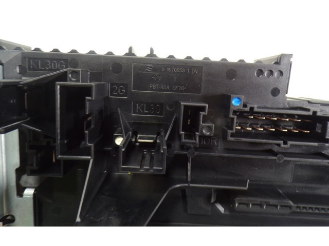 Pojistková skříňka Řídící jednotka BSM A2049004203, 016706581A Mercedes-Benz GLK (X204) 2012