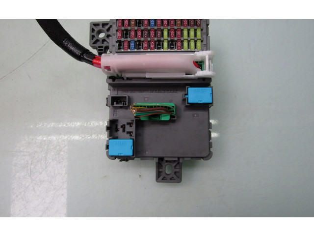 Блок предохранителей  3M0J112   Honda HR-V    